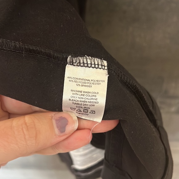 Soybu Tank Top Black with White Design Down Back - Picture 6 of 6